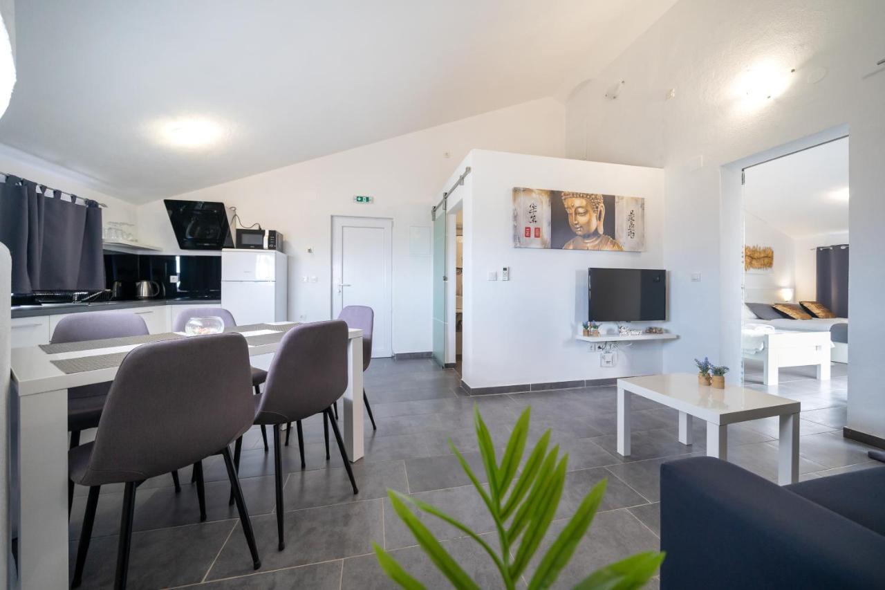 Holiday Apartments Amarilis Pakoštane Exteriér fotografie