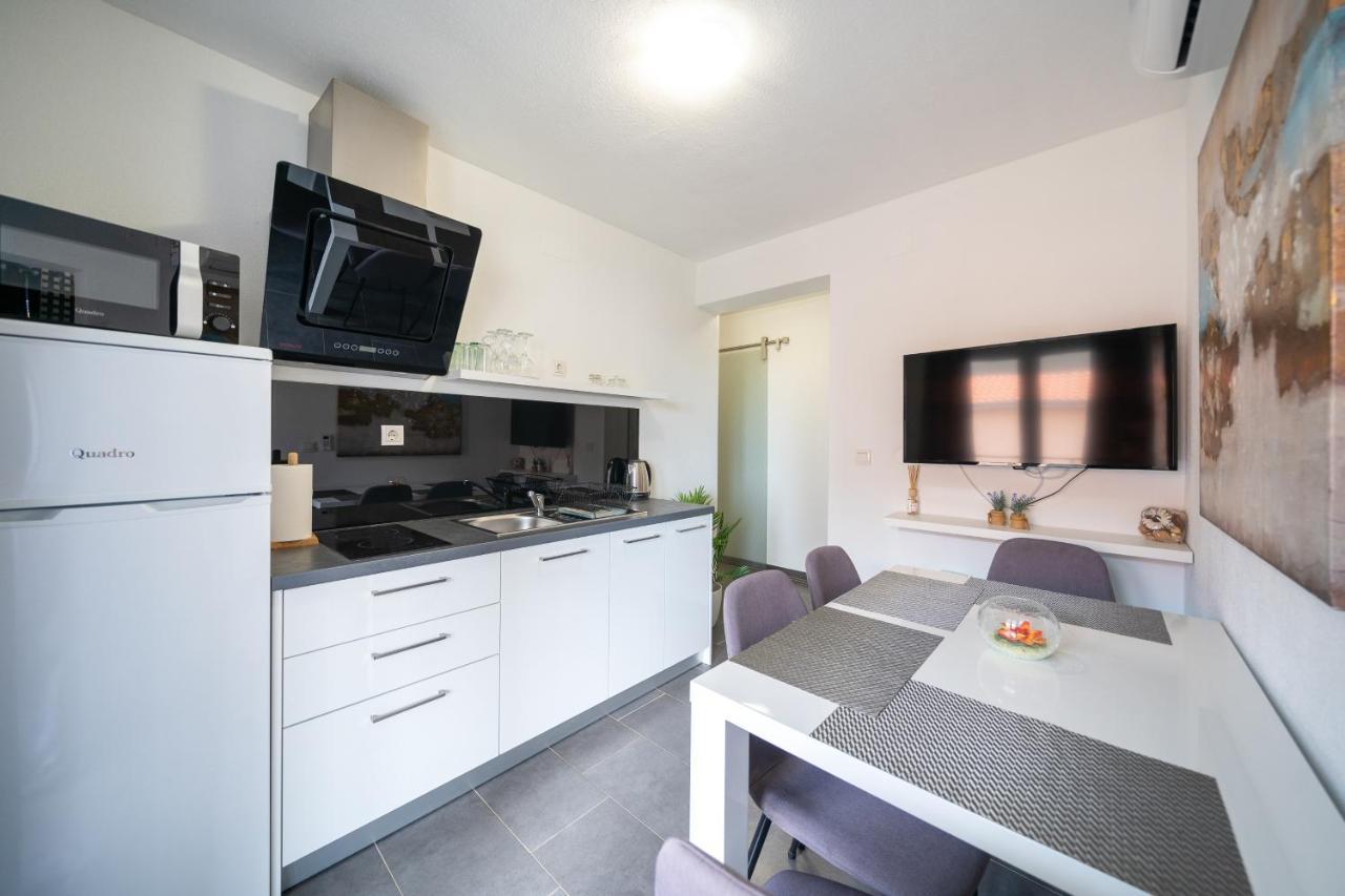 Holiday Apartments Amarilis Pakoštane Exteriér fotografie