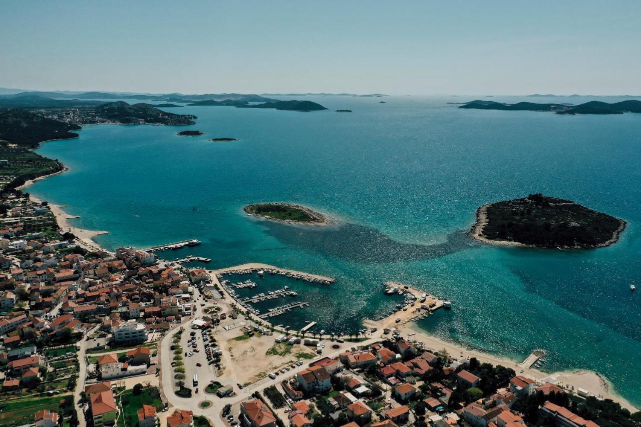 Holiday Apartments Amarilis Pakoštane Exteriér fotografie