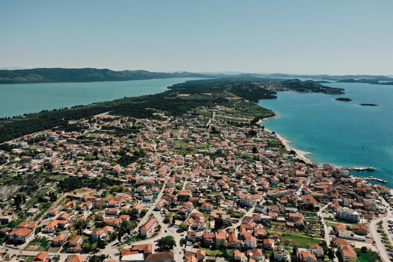 Holiday Apartments Amarilis Pakoštane Exteriér fotografie